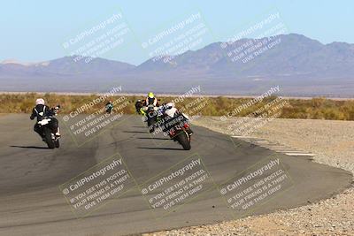 media/Jan-08-2022-SoCal Trackdays (Sat) [[1ec2777125]]/Turn 11 (215pm)/